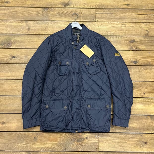 바버 X 수퍼드라이 퀼팅 