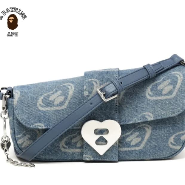 베이프 베이피 우먼스 패턴 데님 하트 숄더백