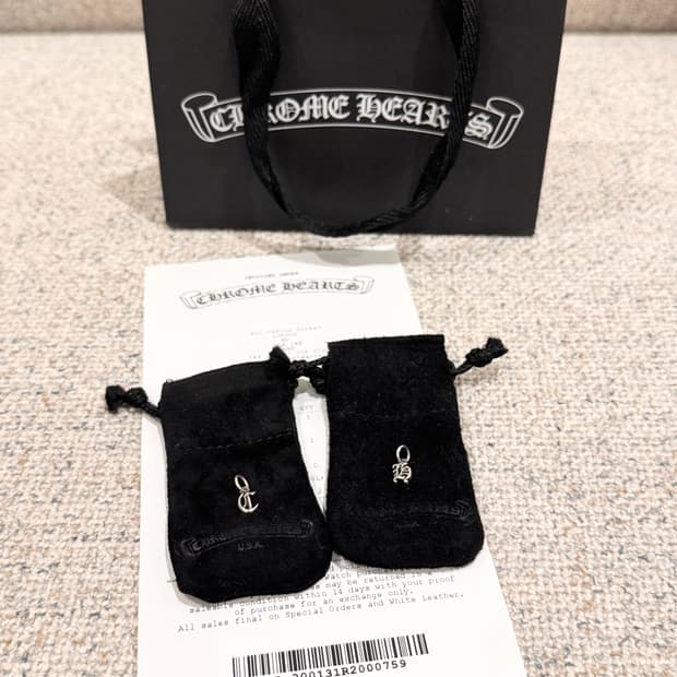 크롬하츠 미니 알파벳 참 팬던트 실버