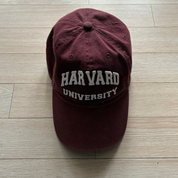 47브랜드 하버드 로고 캡