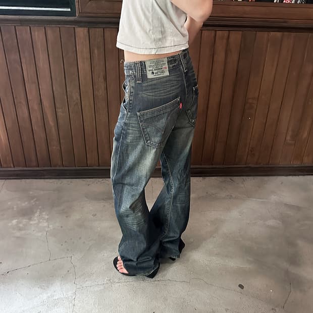 LEVI'S engineered june9 1999 w30