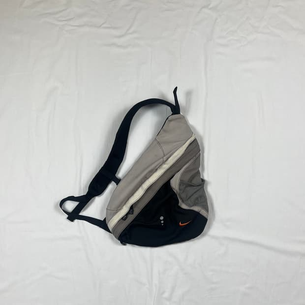 00’s 나이키 nike 스우시 로고 슬링백 가방