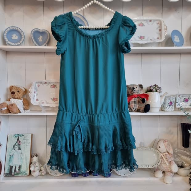 엑시즈팜(axes femme) 프릴소매 레이스 캉캉 원피스