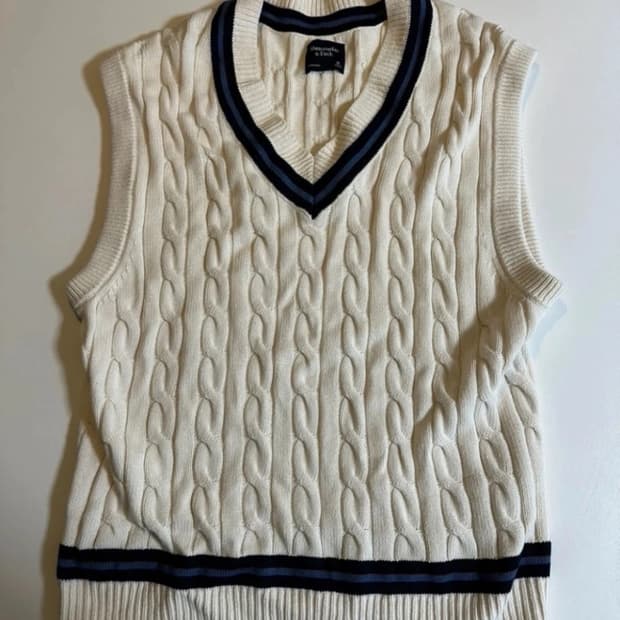 [새상품] 아베크롬비 니트 베스트 / 사이즈 M