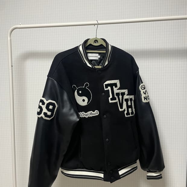 더 바이닐 하우스