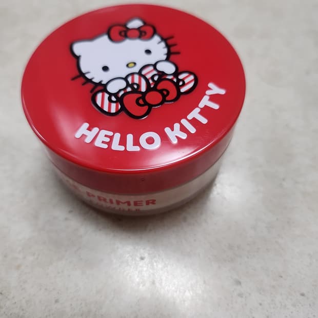 헬로키티 프라이머 파우더 바닐라코