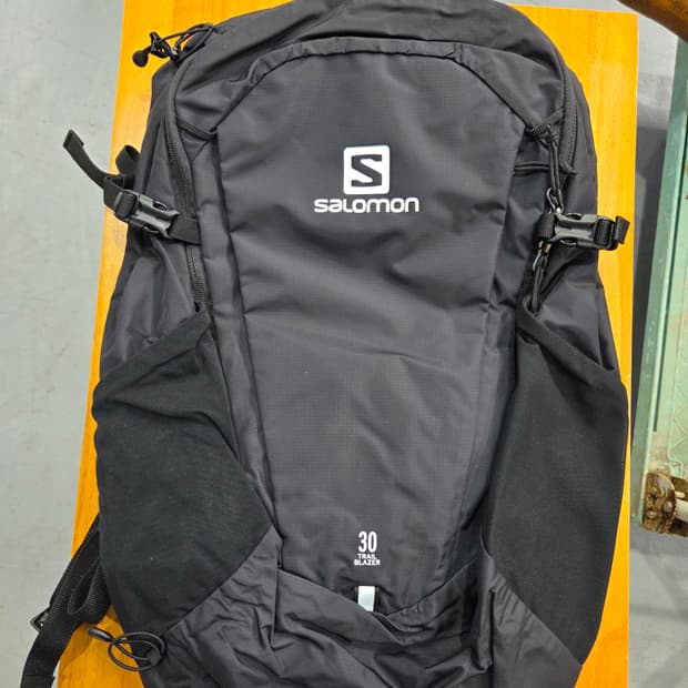 살로몬 트레일블레이저 30L *상태 A++*