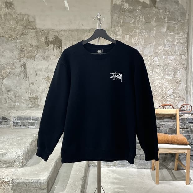 스투시 블랙 베이직 로고 스웻 셔츠