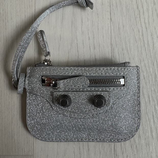 발렌시아가 르카골 글리터 카드지갑