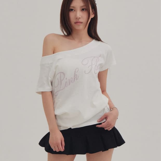 포어링 핑크 플래그 박스 티