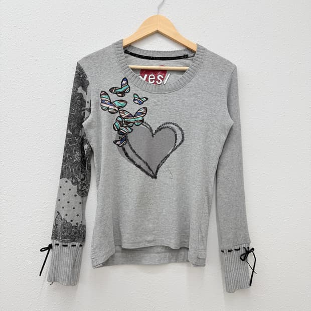 빈티지 Desigual 그레이 레이스 레터링 니트