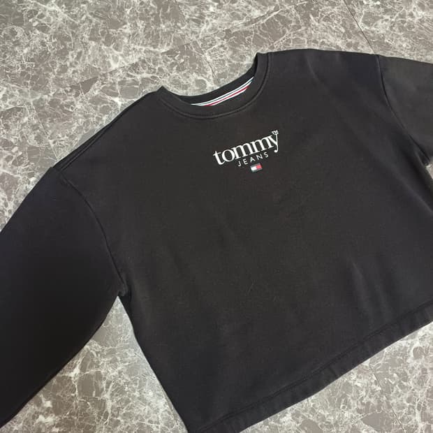 타미 진스(Tommy Jeans) 크롭 맨투맨 M