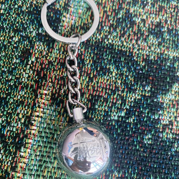 스투시 메탈 8볼 키체인 실버
