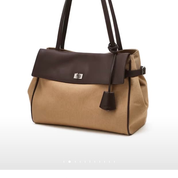 새상품) 헤지스 브라운 캔버스 숄더백 + 더스트/ 정가:39.8만