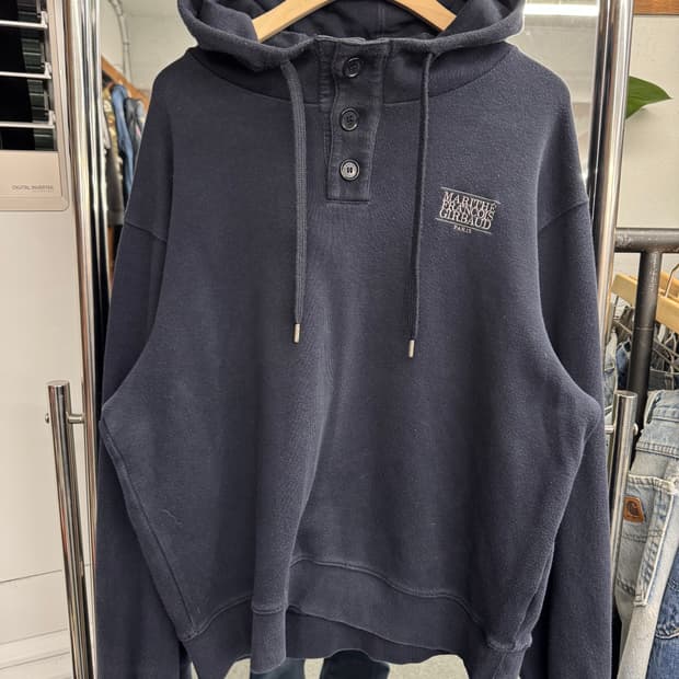 마리떼 프랑소와저버 넥버튼 네이비 후드티