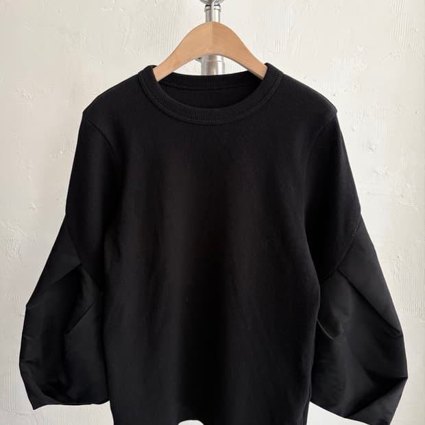 Sacai 사카이 23SS 블랙 나일론 트윌 믹스 슬리브 풀오버