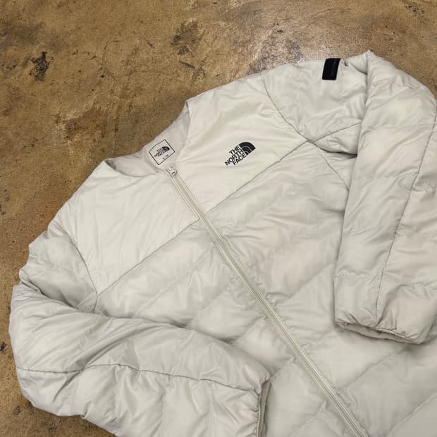 노스페이스 화이트 경량 패딩 