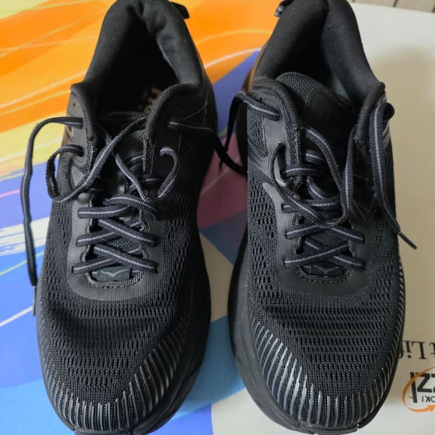 호카 본디 7 올블랙 24.5(US7.5)