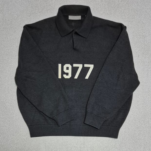 피오갓 에센셜 1977 폴로 니트