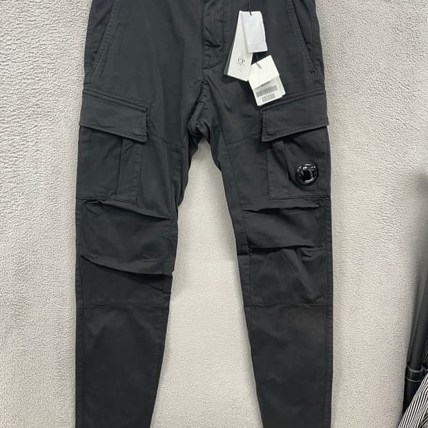 C.P. company 카고팬츠 46size(32인치) 새상품