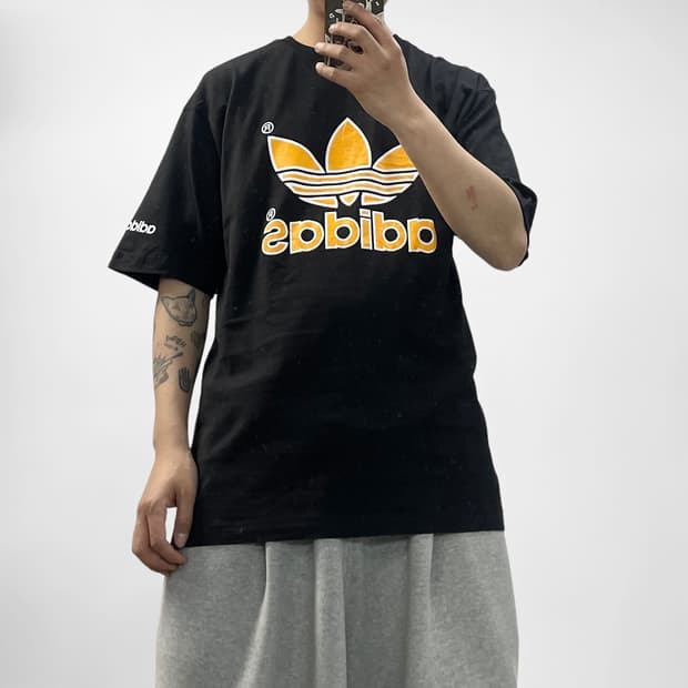 아디다스 올드스쿨 빅 트레포일 로고 반팔 티셔츠