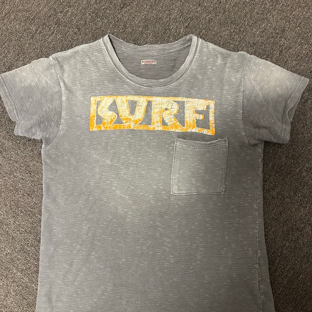 캐피탈 surf 티셔츠