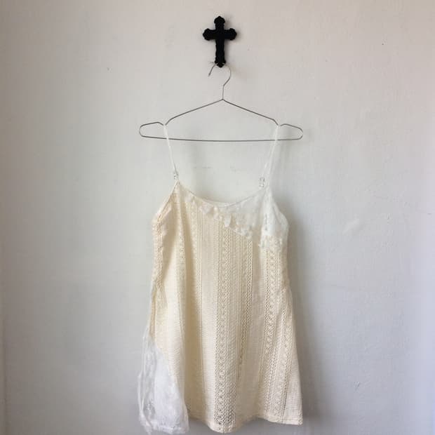 Lace trimming crochet sleeveless