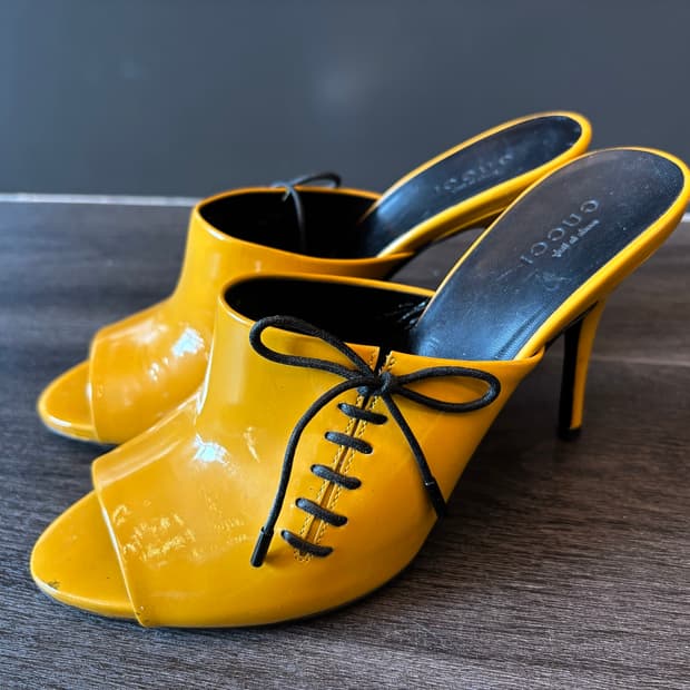 Gucci SS08 lace up patent mules
