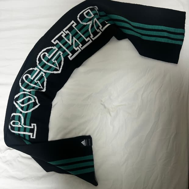 고샤 루브친스키 x 아디다스 머플러