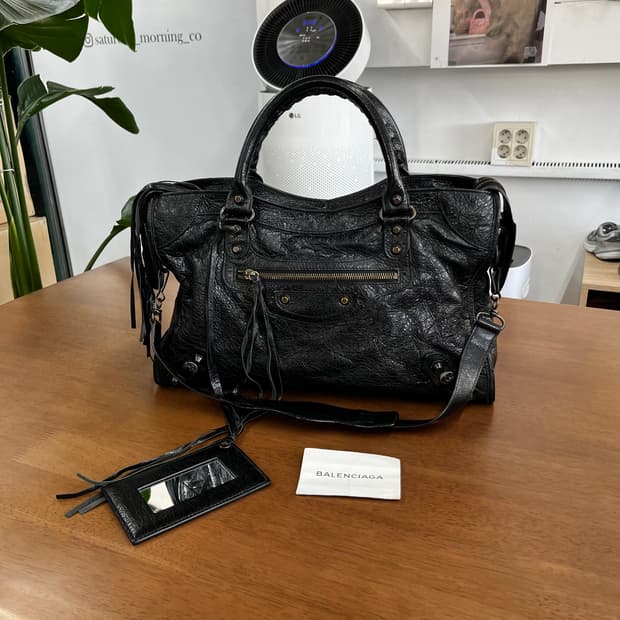 발렌시아가 모터백 미디움 