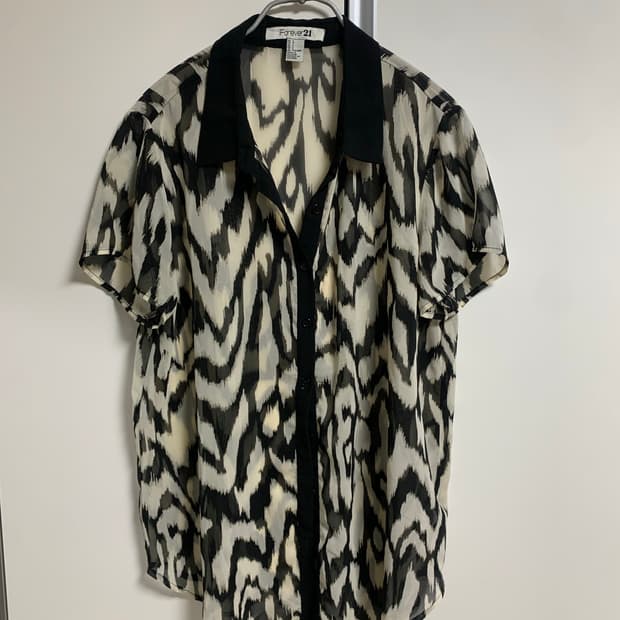 오리엔탈 그런지 무드 반팔 블라우스