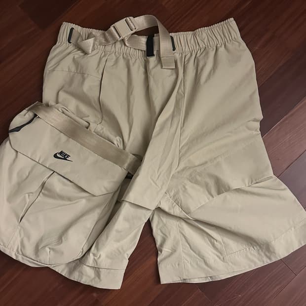 나이키 테크팩 반바지