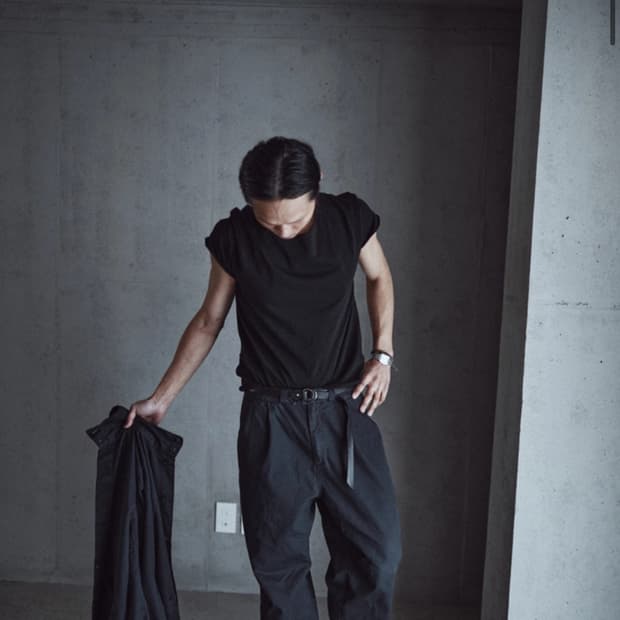 Textured Roll Half Sleeve 블랙,차콜 1사이즈 삽니다