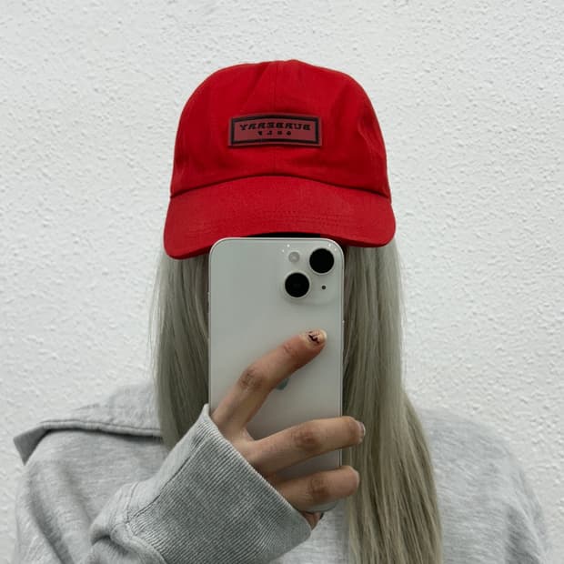 버버리 레드 볼캡