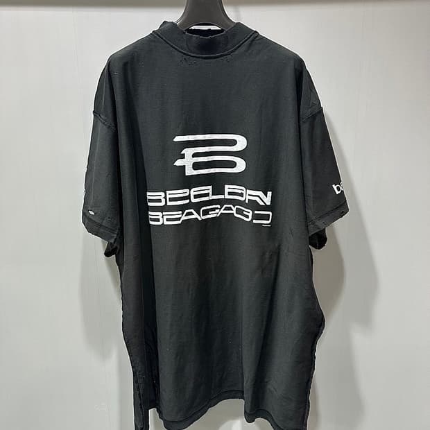 (정품/새상품) 발렌시아가 남성 인사이드아웃 오버사이즈 로고 반팔 티셔츠