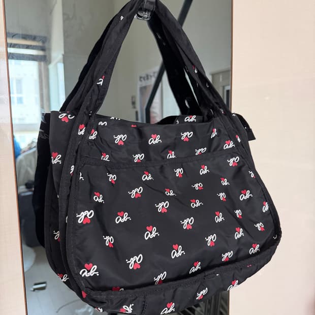 히글맛 하트패턴 숄더 토트백