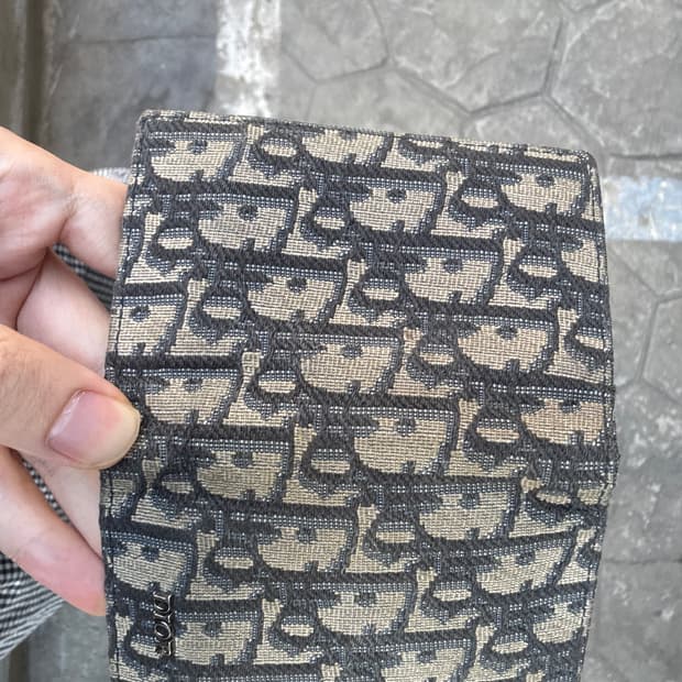 디올 오블리크 지갑