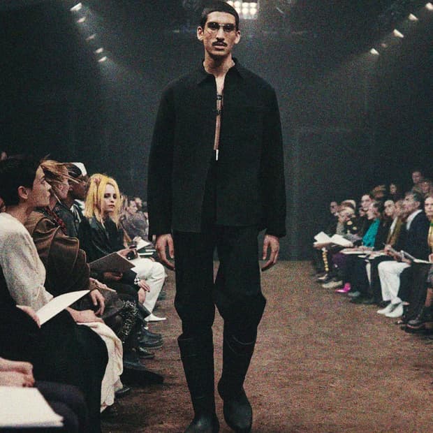 발렌시아가 22fw 울 셔츠 삽니다