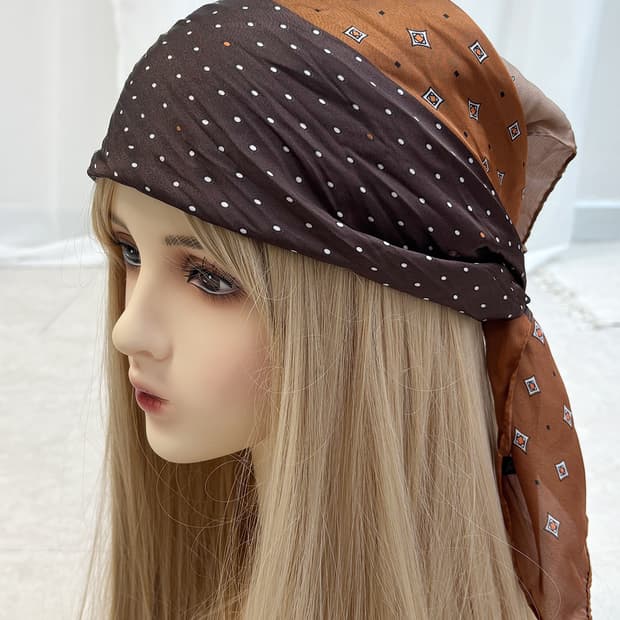 diagonal three-pattern square scarf