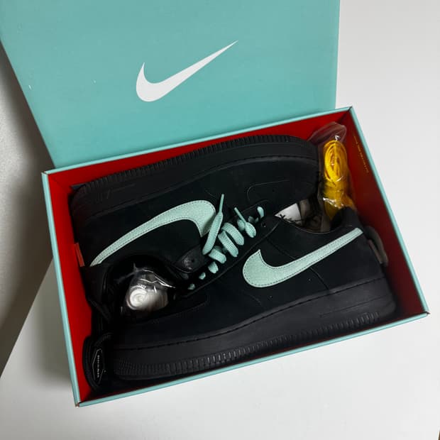 나이키 X 티파니 앤 코 에어포스 1 로우 스니커즈