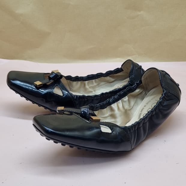 토즈 애나멜 발레 플랫슈즈 230