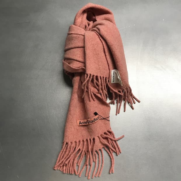 아크네 스튜디오 핑크 머플러