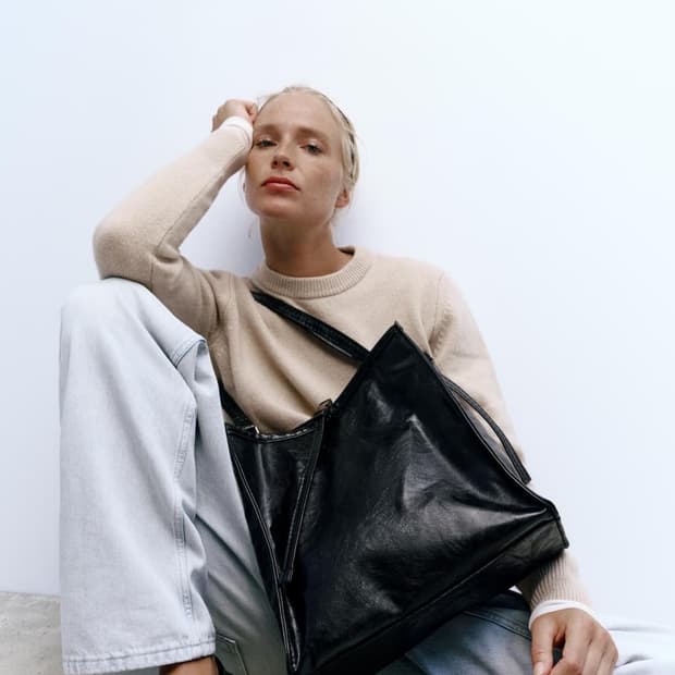 링클 이펙트 락 쇼퍼 백