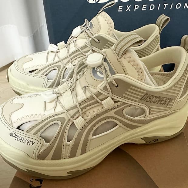 디스커버리 웨이브 샌디 베이지 새상품