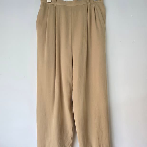 burberrys 버버리 핀턱 슬랙스