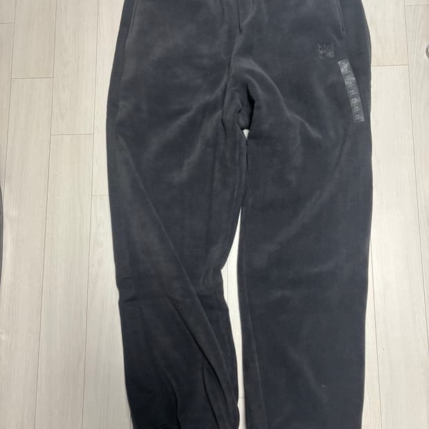 유니클로 니들스 xl 그레이