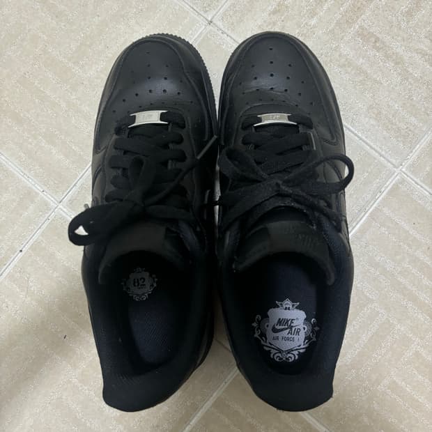 나이키 트리플 블랙 올검포스 245 