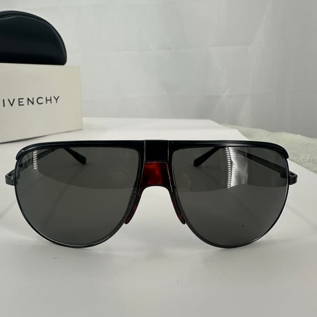 [새상품 무료배송] 정품 지방시 Made in Italy 선글라스