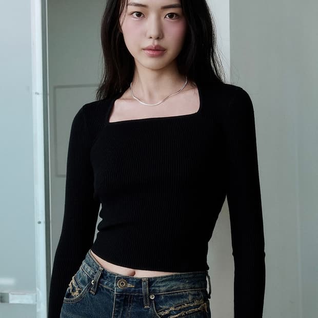 인스턴트펑크 스퀘어넥 니트