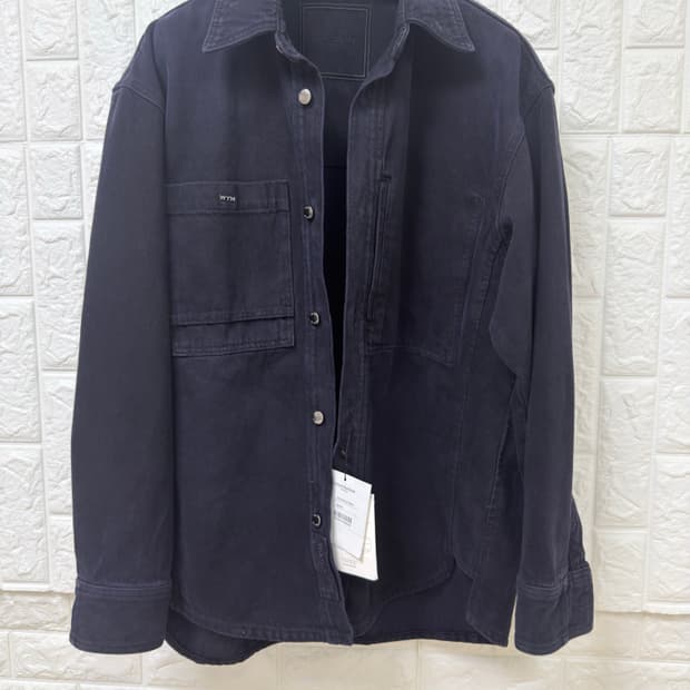 (25FW새상품)우영미 네이비 틴 워싱 데님 백로고 셔츠